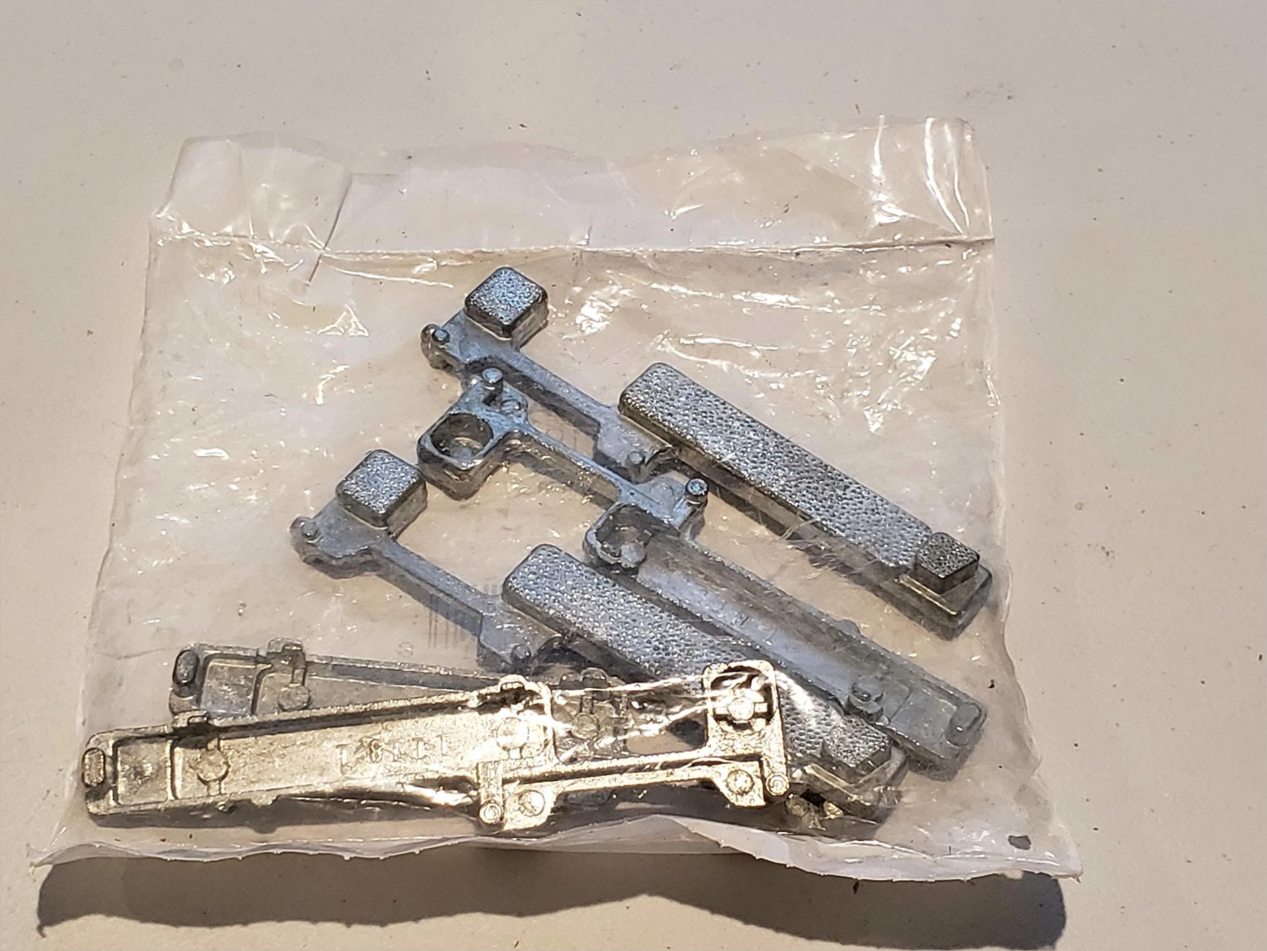 helmshardware5491899